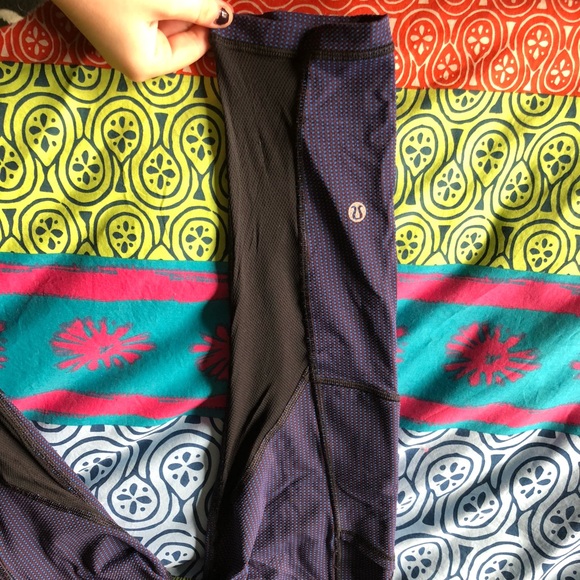 Lululemon Cropped Leggings - Picture 4 of 6
